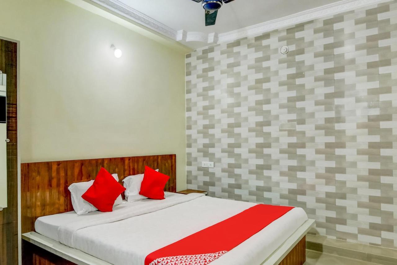 Oyo Hotel Badri Inn & Yatri Niwas جبلبور المظهر الخارجي الصورة